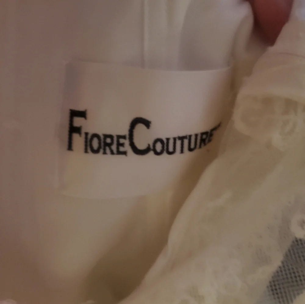 FIORE COUTURE "Morgan" Wedding gown Dress - Picture 9 of 13